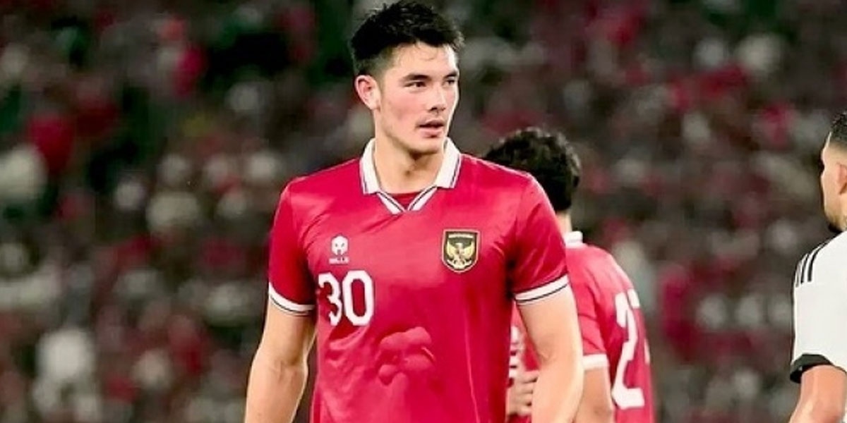 Elkan-Baggott-Disambut-Fans-Blackpool,-Desak-Jadi-Pemain-Permanen!
